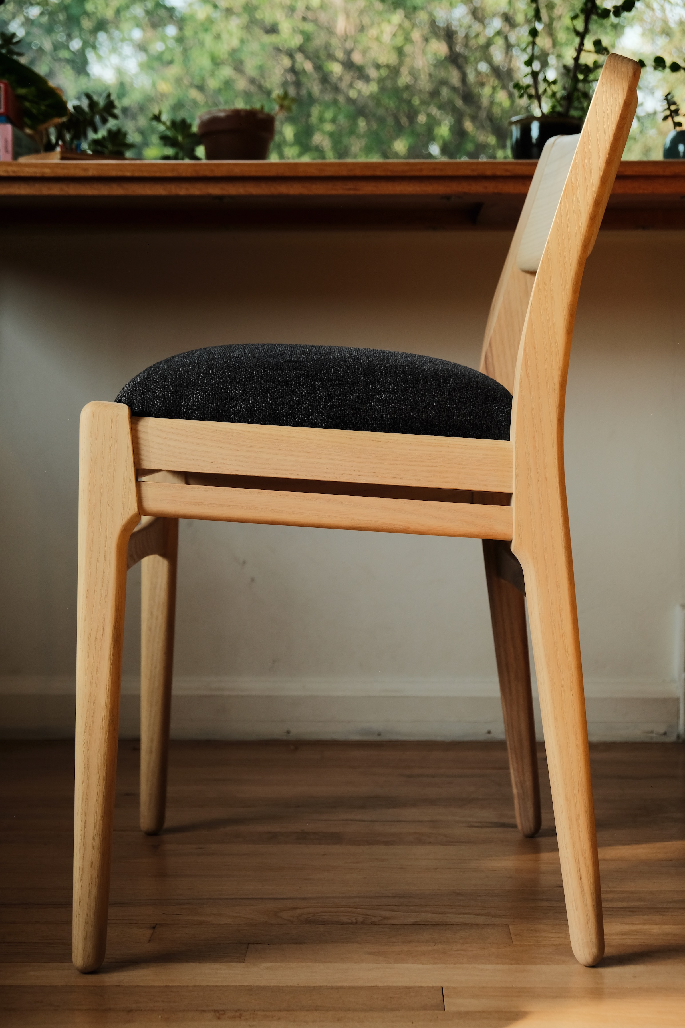 Apprentice Chair side profile